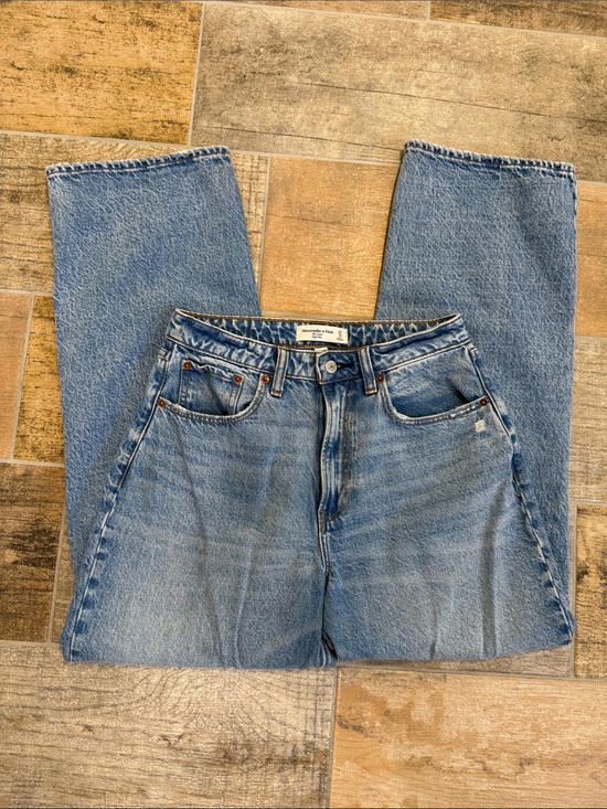 Abercrombie & Fitch Denim - Abercrombie & Fitch The Loose High Rise Curve Love Jeans Size 27 4R